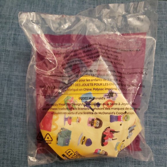 McDonald's Happy Meal Minions Toy 2022 "Kevin's Carry-On" - Unopened new sealed - Picture 2 of 4